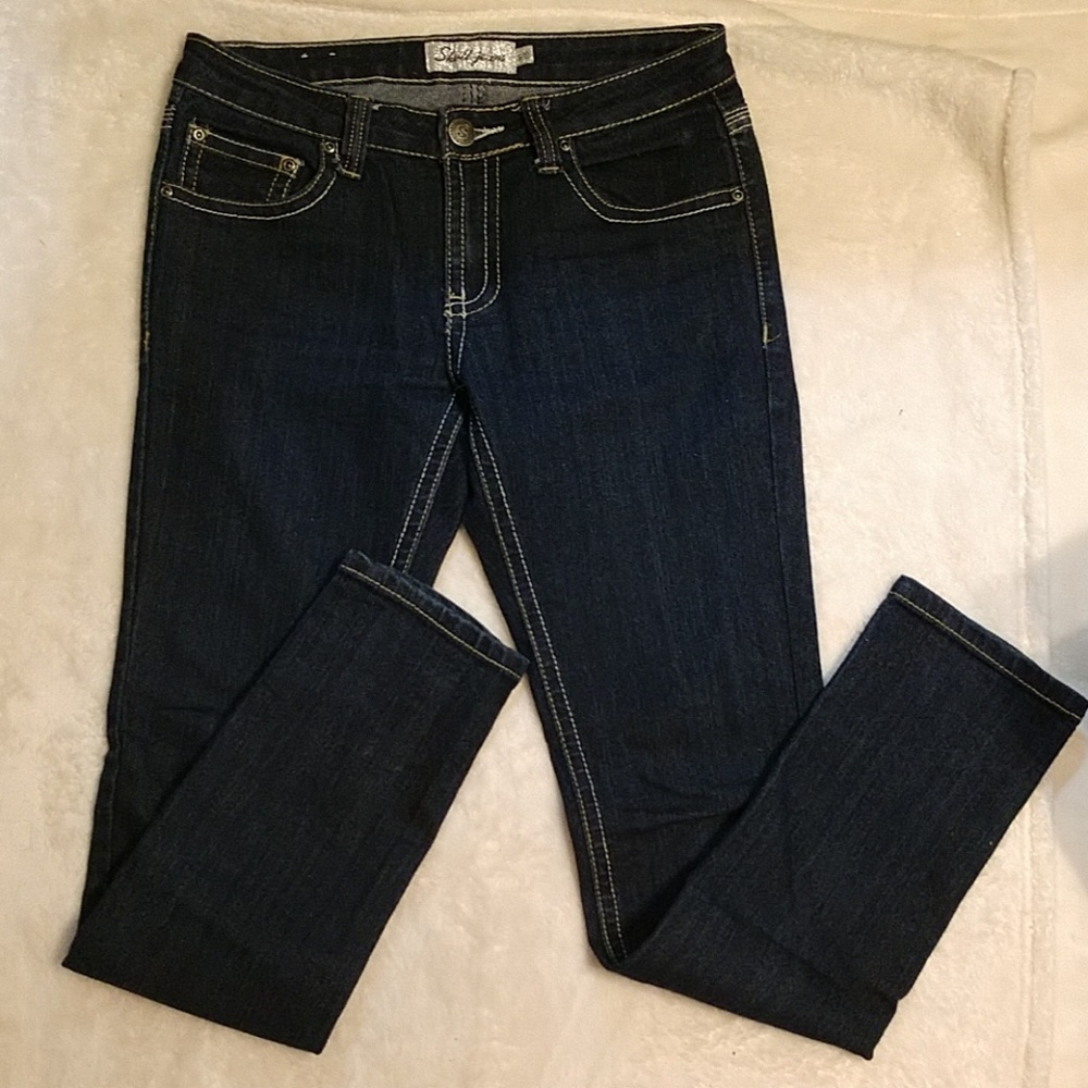 Womens Skull jeans NWOT